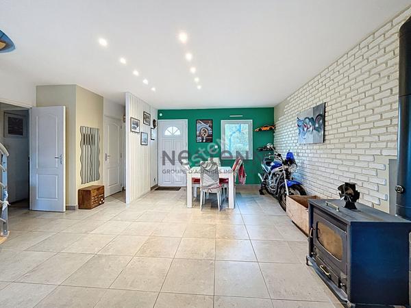 Vente maison de 117m², 4 chambres, 2 garages, sur un terrain de plus de 600m² à Chateauneuf-sur-Sarthe