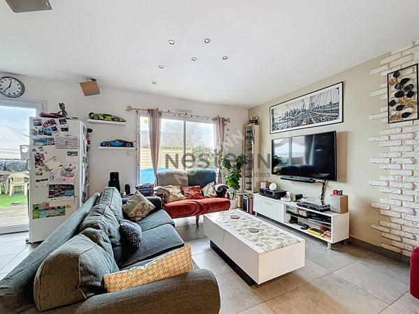 Vente maison de 117m², 4 chambres, 2 garages, sur un terrain de plus de 600m² à Chateauneuf-sur-Sarthe