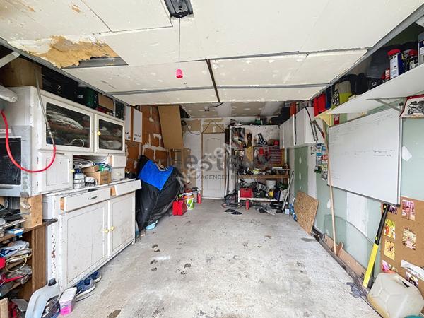 Vente maison de 117m², 4 chambres, 2 garages, sur un terrain de plus de 600m² à Chateauneuf-sur-Sarthe