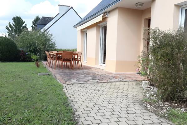 À Ploeren Luscanen, Maison Lumineuse présentant de beaux volumes, Terrasse Exposition Sud