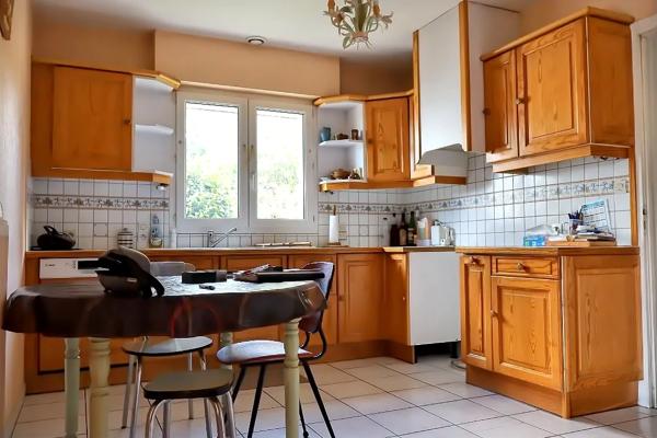 À Ploeren Luscanen, Maison Lumineuse présentant de beaux volumes, Terrasse Exposition Sud