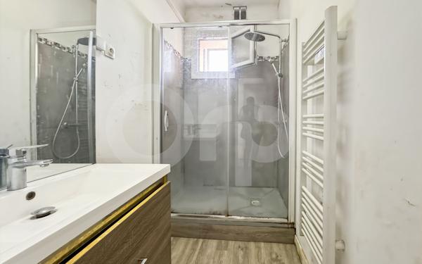 Appartement à vendre    4 pièces • 69 m2 Toulon