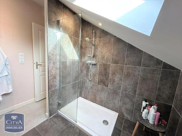 Appartement à louer 4 pièces 100.67m²