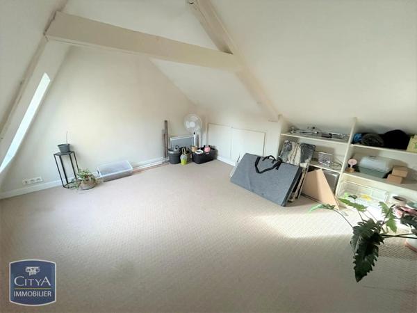 Appartement à louer 4 pièces 100.67m²