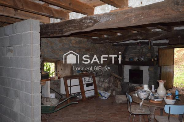 Grange partiellement refaite, à poursuivre