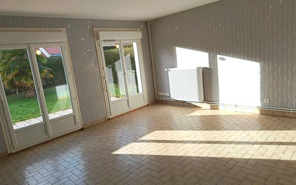 Maison à louer    5 pièces • 136 m2 Eu