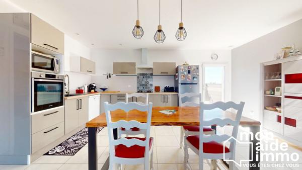 Jolie maison individuelle 3 chambres+ bureau, garage, jardin