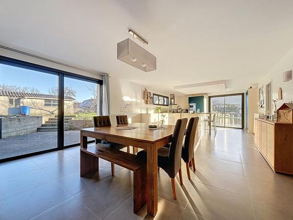 A vendre - Maison non mitoyenne de 200 m², 4 chambres, avec jardin (terrain de 850 m²) et garage "Les Ponts de Cé / Proche La Pyramide"