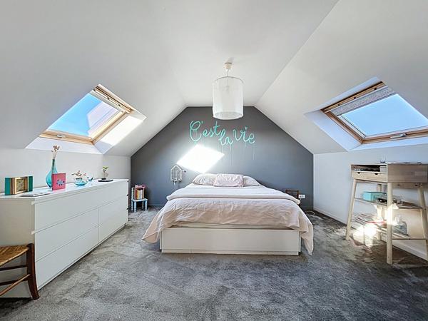 A vendre - Maison non mitoyenne de 200 m², 4 chambres, avec jardin (terrain de 850 m²) et garage "Les Ponts de Cé / Proche La Pyramide"