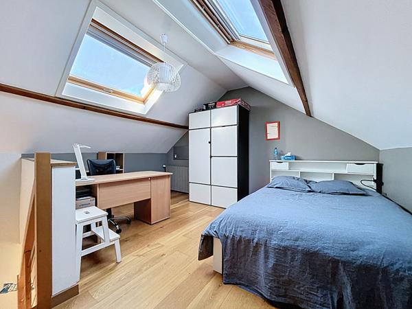 A vendre - Maison non mitoyenne de 200 m², 4 chambres, avec jardin (terrain de 850 m²) et garage "Les Ponts de Cé / Proche La Pyramide"