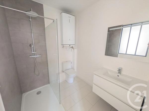 Appartement Studio à vendre  1 pièce - 27,32 m 2   TOULON  - 83