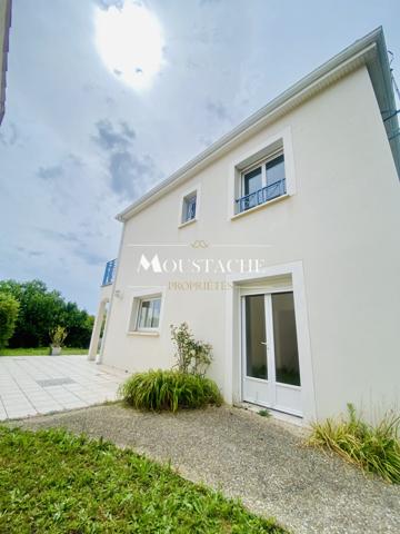 BELLE MAISON/VILLA - 500M COMMERCES DU CENTRE-VILLE & PROCHE PLAGE -