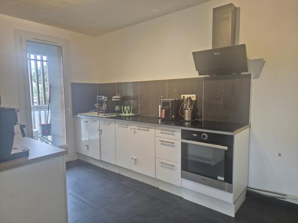 Gignac-la-Nerthe (13180) Appartement 3 pièces rénové sans une petite copropriété