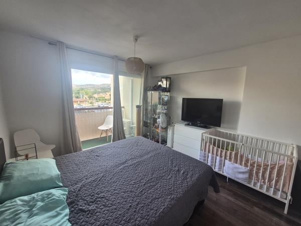 Gignac-la-Nerthe (13180) Appartement 3 pièces rénové sans une petite copropriété