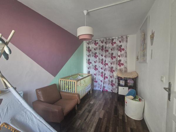 Gignac-la-Nerthe (13180) Appartement 3 pièces rénové sans une petite copropriété