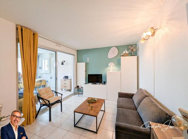 Appartement avec loggia vue mer et parking privé