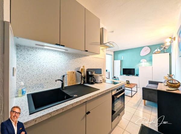 Appartement avec loggia vue mer et parking privé