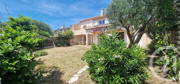 Maison à vendre  5 pièces - 137,77 m 2   SIX FOURS LES PLAGES  - 83