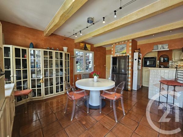 Maison à vendre  5 pièces - 137,77 m 2   SIX FOURS LES PLAGES  - 83
