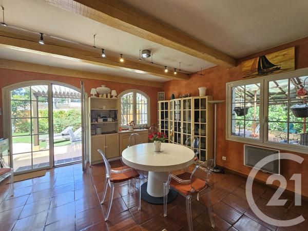 Maison à vendre  5 pièces - 137,77 m 2   SIX FOURS LES PLAGES  - 83
