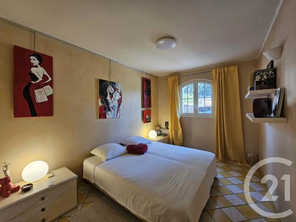 Maison à vendre  5 pièces - 137,77 m 2   SIX FOURS LES PLAGES  - 83
