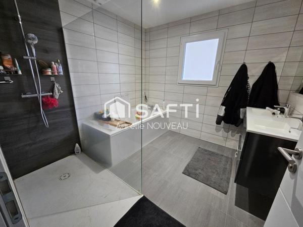 Maison de plain-pied neuve - garage double