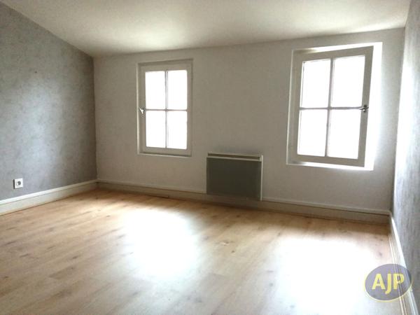 Vente appartement Saintes : 96 500 € - AJP Immobilier Saintes