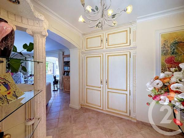 Maison à vendre  8 pièces - 250 m 2   CABRIS  - 06