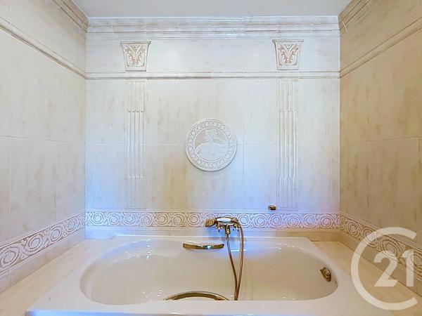 Maison à vendre  8 pièces - 250 m 2   CABRIS  - 06