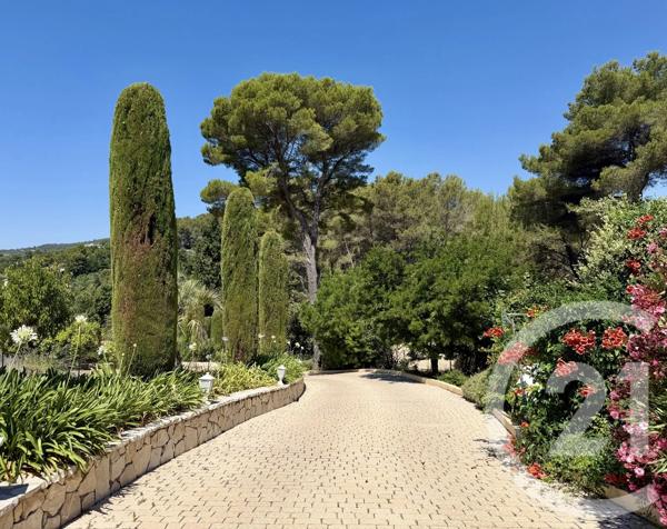 Maison à vendre  8 pièces - 250 m 2   CABRIS  - 06