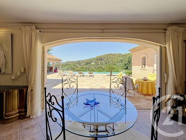 Maison à vendre  8 pièces - 250 m 2   CABRIS  - 06