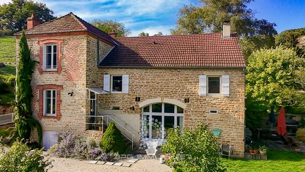 Culles-les-Roches (71460) Maison de caractère en Bourgogne du Sud