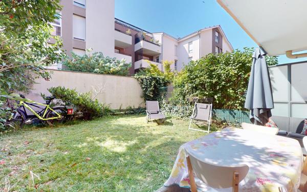 Appartement à vendre    3 pièces • 68,28 m2 Décines-Charpieu