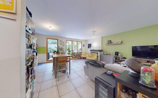 Appartement à vendre    3 pièces • 68,28 m2 Décines-Charpieu