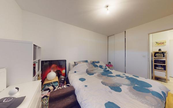 Appartement à vendre    3 pièces • 68,28 m2 Décines-Charpieu