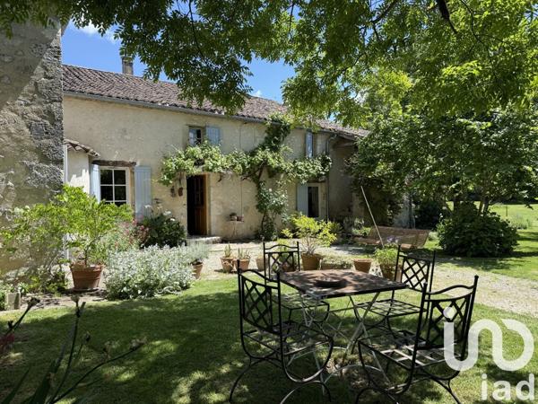 Maison 14 pièces de 263 m² à Saint-Aubin-de-Lanquais (24560)