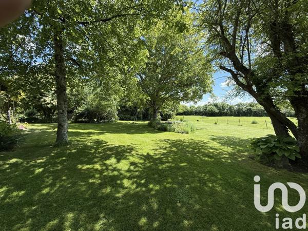 Maison 14 pièces de 263 m² à Saint-Aubin-de-Lanquais (24560)