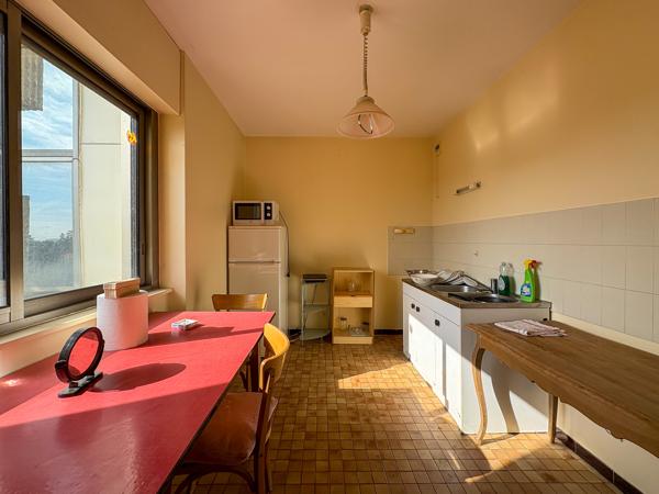 Appartement T2 49 m² carrefour europe