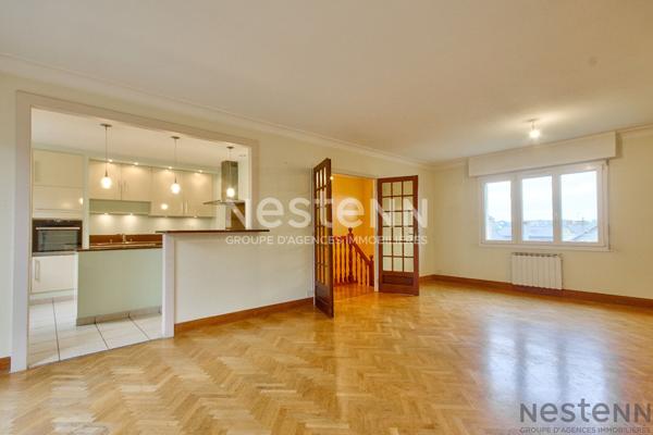 MAISON DE VILLE QUARTIER SAINT MICHEL 5 CHAMBRES AVEC GARAGE ET JARDIN CLOS