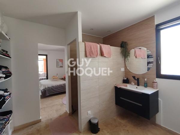 Carpentras - Maison R+1 - 279 m² (dont véranda 48 m²) - 5 chambres, 2 garages, Piscine et Forage