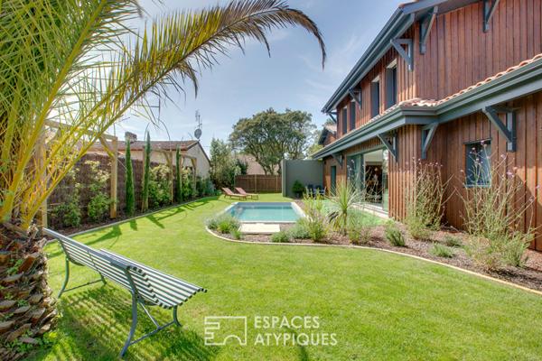 Villa aux lignes modernes à deux pas de l’océan et du centre ville