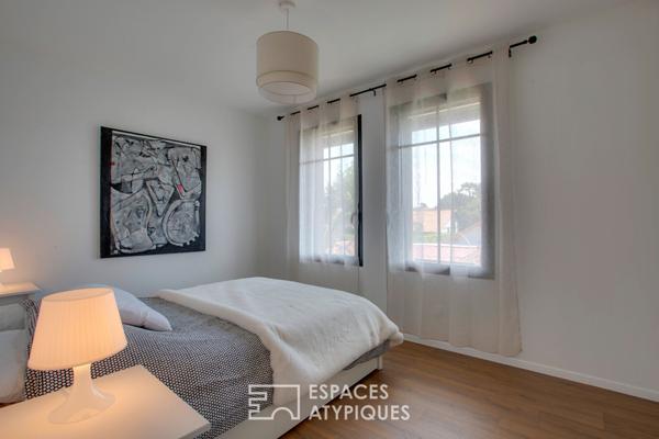 Villa aux lignes modernes à deux pas de l’océan et du centre ville