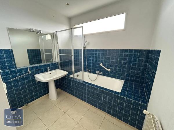 Appartement à louer 2 pièces 89.42m² Cholet (49300)