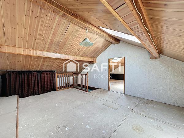 Maison à rénovée avec dépendance dans une impasse