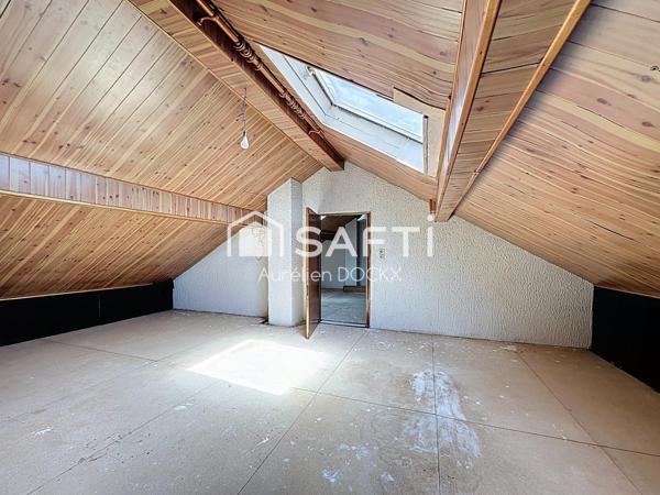 Maison à rénovée avec dépendance dans une impasse