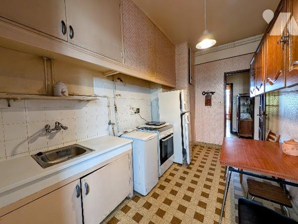 Exclu T3 rue Breteuil avec balcon, loggia, cave et garage double.