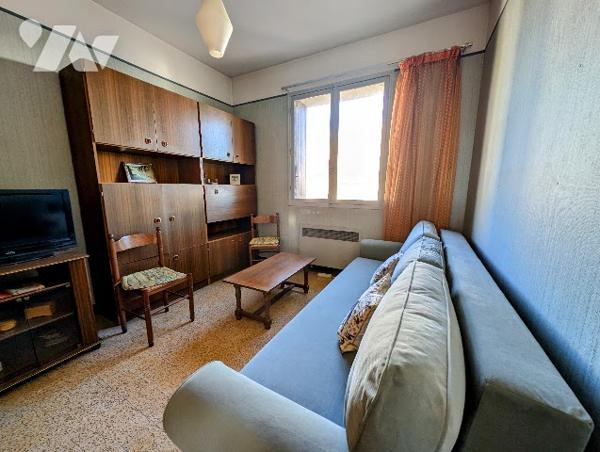Exclu T3 rue Breteuil avec balcon, loggia, cave et garage double.
