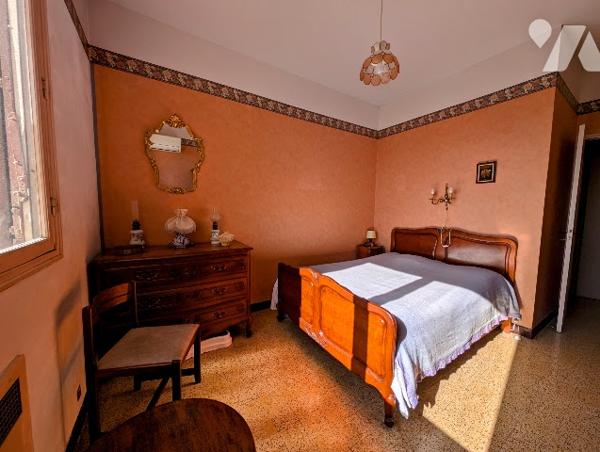 Exclu T3 rue Breteuil avec balcon, loggia, cave et garage double.