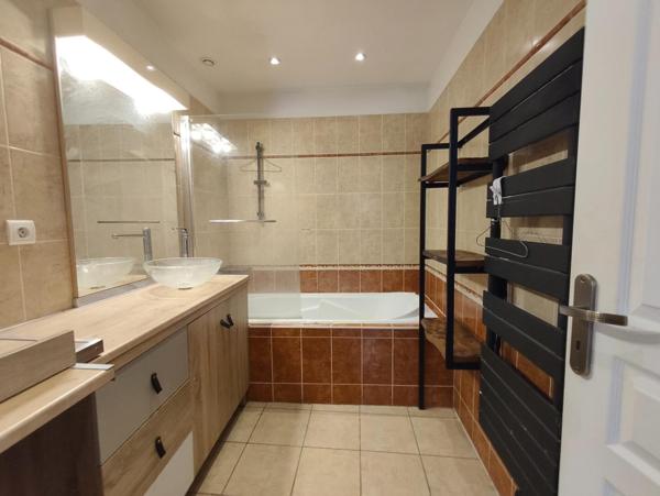 maison de village avec garage