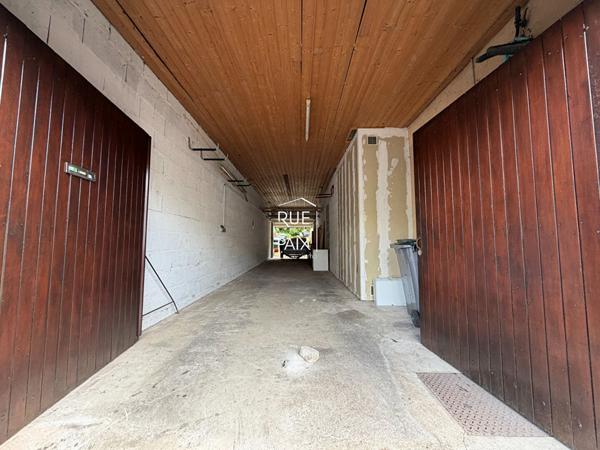 79400 SAINT MAIXENT L ECOLE Propriété de caractère au coeur de Saint-Maixent-l'École - 8 chambres - 309m2